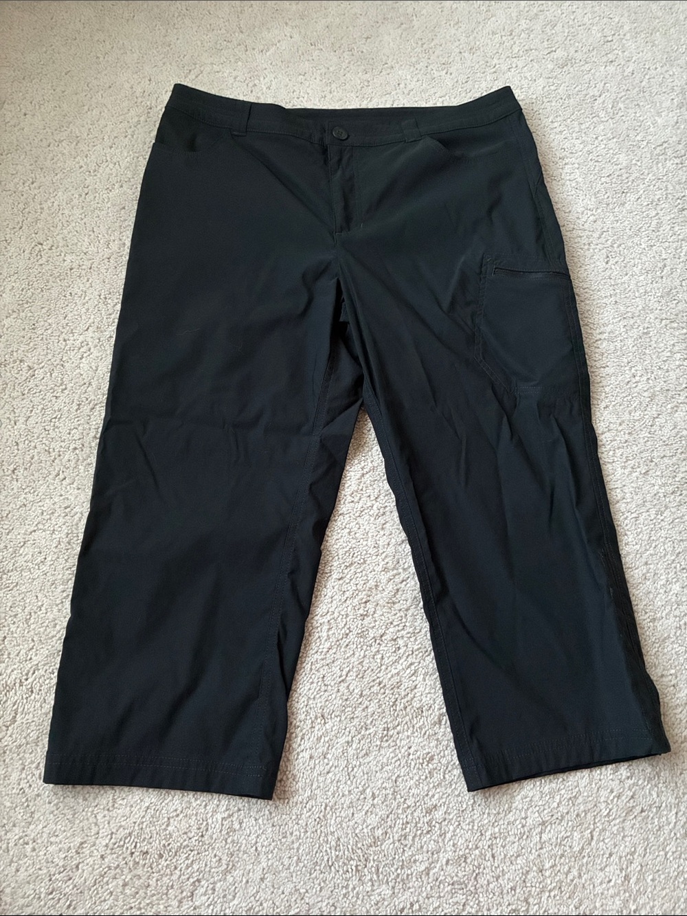 Eddie Bauer size 12 Women’s Black Performance Stretch Capri  Pants